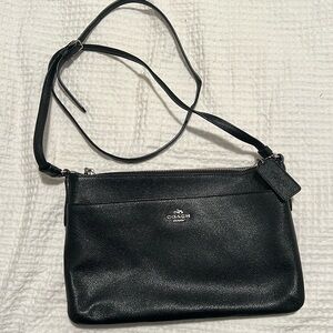 Coach Crossbody cutie!